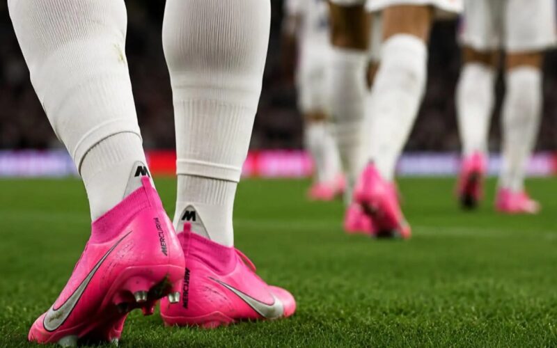 A-Copa-das-chuteiras-rosas.jpg
